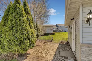 1002 Brook Ct, Sauk Rapids, MN 56379 - Photo 35