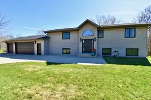5123 Green Meadow Rd SE, Alexandria, MN 56360 - Photo 5