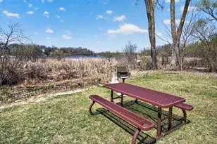 1304 W Medicine Lake Dr, Plymouth, MN 55441 - Photo 23