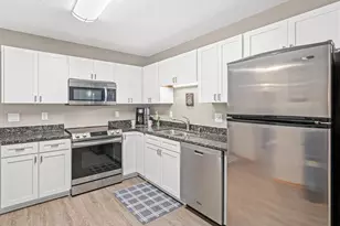 13145 Gemstone Ct, Apple Valley, MN 55124 - Photo 11