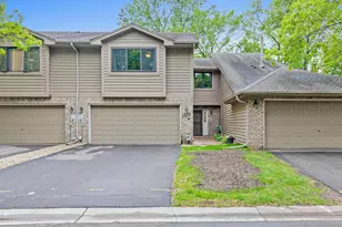 13145 Gemstone Ct, Apple Valley, MN 55124 - Photo 5