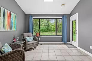13145 Gemstone Ct, Apple Valley, MN 55124 - Photo 7