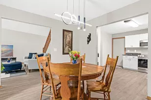 13145 Gemstone Ct, Apple Valley, MN 55124 - Photo 9