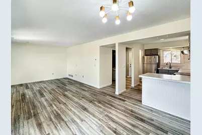 607 E Burnsville Parkway #13, Burnsville, MN 55337 - Photo 1