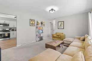 2420 Hazelwood St, Maplewood, MN 55109 - Photo 13