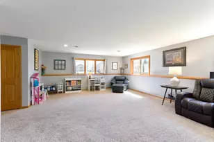 357 Glenmeadow St, River Falls, WI 54022 - Photo 13