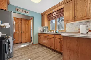 908 Pleasantview Dr SE, Willmar, MN 56201 - Photo 7