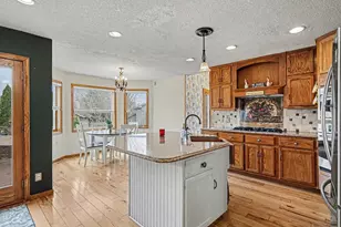 9885 Upper 173rd Ct W, Lakeville, MN 55044 - Photo 11