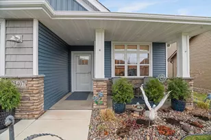 25407 Farmstead Ln, Wyoming, MN 55092 - Photo 3