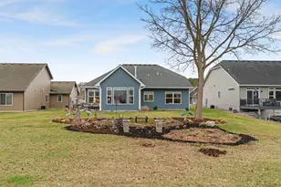 25407 Farmstead Ln, Wyoming, MN 55092 - Photo 35
