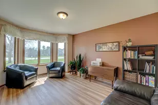 922 Ridge Pass, Hudson, WI 54016 - Photo 5