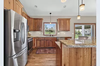 3940 Creek View Lane SW, Rochester, MN 55902 - Photo 9