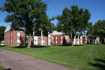 650 Summit Drive #6, Fairmont, MN 56031 - Photo 1
