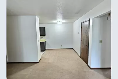 650 Summit Drive #6, Fairmont, MN 56031 - Photo 3