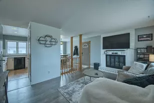 308 Hampshire Dr, Hoyt Lakes, MN 55750 - Photo 5