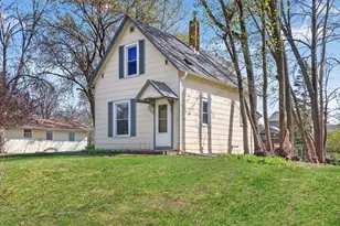 2470 South Avenue E, North Saint Paul, MN 55109 - Photo 3