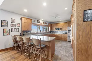633 N Shore Dr, Detroit Lakes, MN 56501 - Photo 19