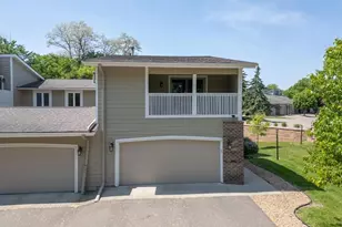 6777 W 82nd St, Bloomington, MN 55438 - Photo 35