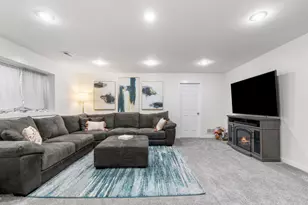 668 Newberry Ln, Chaska, MN 55318 - Photo 29