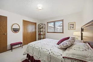 327 10th Ave S, Fargo,  58103 - Photo 21