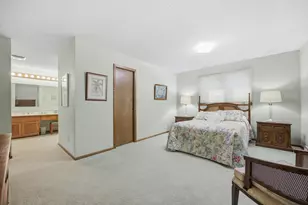 327 10th Ave S, Fargo,  58103 - Photo 17