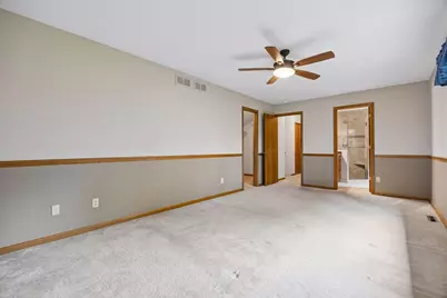 8290 W Lake Court, Chanhassen, MN 55317 - Photo 17