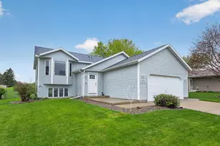 5511 23rd Ave NW, Rochester, MN 55901 - Photo 3