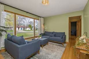 4812 Jersey Ave N, Crystal, MN 55428 - Photo 3
