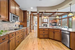9071 Horizon Dr, Shakopee, MN 55379 - Photo 7