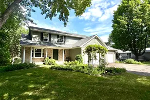 161 7th St S, Bayport, MN 55003 - Photo 1