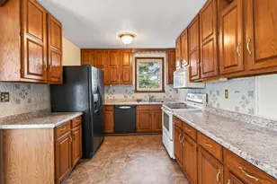 510 5th St NW, Faribault, MN 55021 - Photo 5
