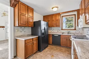 510 5th St NW, Faribault, MN 55021 - Photo 7