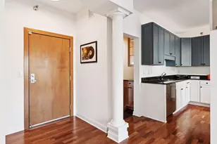 317 Groveland Ave, Minneapolis, MN 55403 - Photo 17