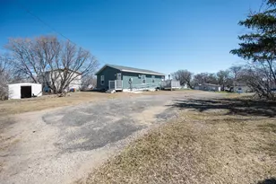 208 Minnesota Ave, Detroit Lakes, MN 56501 - Photo 37