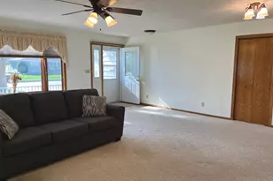 1225 6th Ave N, Windom, MN 56101 - Photo 11