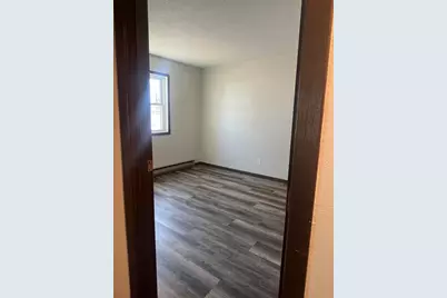 301 W Bert Street #13, Lake Crystal, MN 56055 - Photo 9