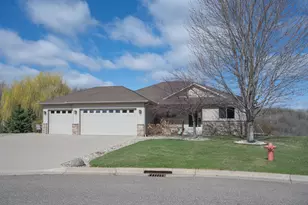1431 23rd St SE, Saint Cloud, MN 56304 - Photo 3