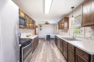 182 Faye St, Saint Paul, MN 55119 - Photo 5