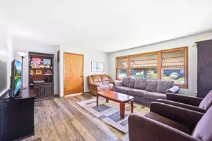 182 Faye St, Saint Paul, MN 55119 - Photo 9