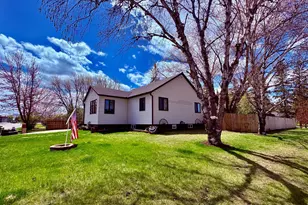 121 5th Ave NW, Baudette, MN 56623 - Photo 5