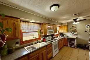 121 5th Ave NW, Baudette, MN 56623 - Photo 11