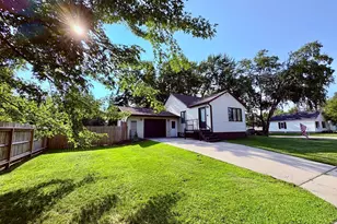121 5th Ave NW, Baudette, MN 56623 - Photo 1