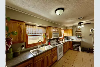 121 5th Avenue NW, Baudette, MN 56623 - Photo 9