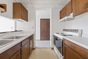 1181 Edgcumbe Rd, Saint Paul, MN 55105 - Photo 7