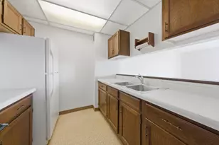 1181 Edgcumbe Rd, Saint Paul, MN 55105 - Photo 19