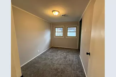 6725 W Verona Court, Milwaukee, WI 53219 - Photo 9