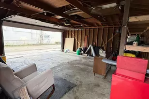 6725 W Verona Ct, Milwaukee, WI 53219 - Photo 17