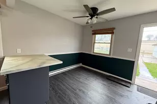 6725 W Verona Ct, Milwaukee, WI 53219 - Photo 13