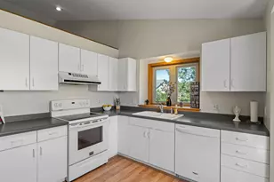 7055 Upper 157th St W, Apple Valley, MN 55124 - Photo 19