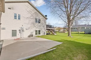 1255 Cottage Ln SE, Owatonna, MN 55060 - Photo 5